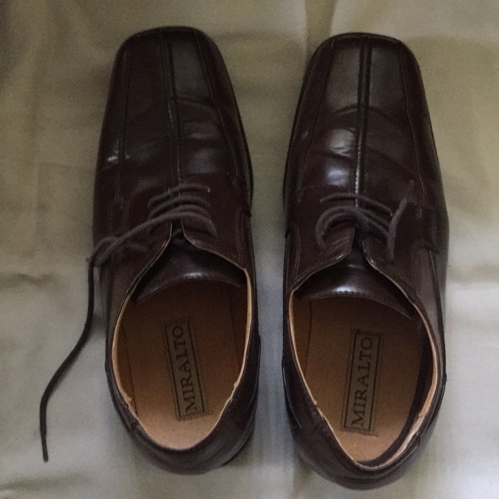 Men’s leather oxfords